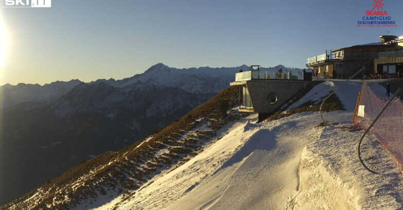 Webcam Pinzolo - Rifugio Doss del Sabion - 2100m