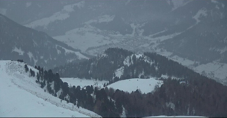 Webcam Pozza di Fassa-Aloch-Buffaure  - Sasso Lungo e Sasso Piatto visti da Buffaure