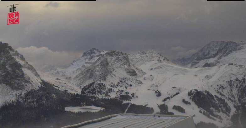 Webcam Кампителло-Маццин-Кол-Роделла  - Canazei - Belvedere - Skiarea Belvedere