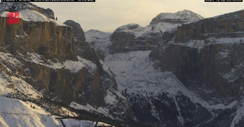 Webcam Campitello-Mazzin-Col Rodella - Canazei - Belvedere - Skiarea Belvedere