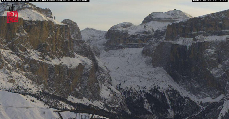 Webcam Campitello-Mazzin-Col Rodella - Canazei - Belvedere - Skiarea Belvedere