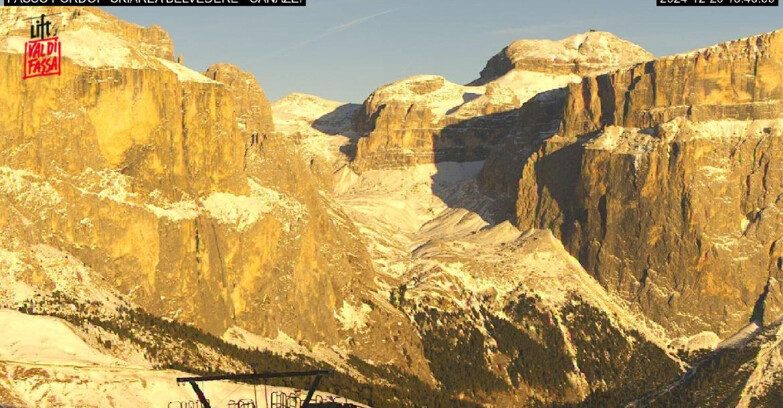 Webcam Campitello-Mazzin-Col Rodella - Canazei - Belvedere - Skiarea Belvedere