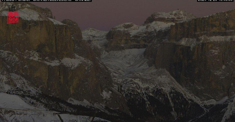 Webcam Campitello-Mazzin-Col Rodella - Canazei - Belvedere - Skiarea Belvedere