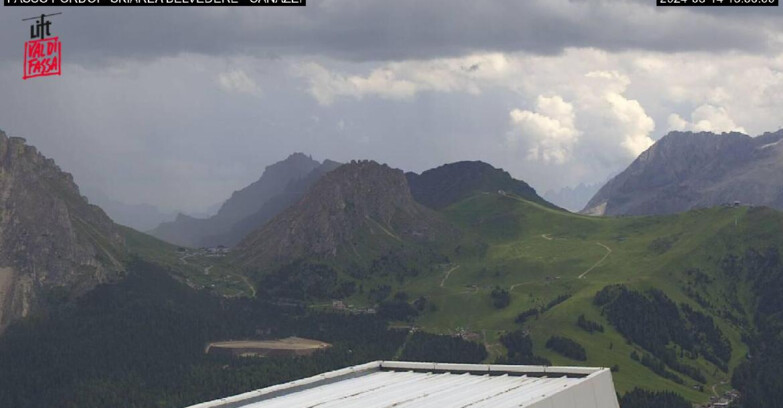 Webcam Campitello-Mazzin-Col Rodella  - Canazei - Belvedere - Skiarea Belvedere