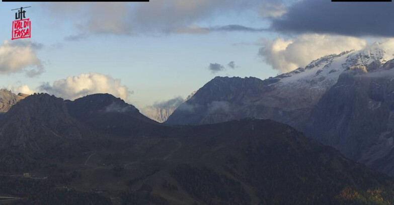 Webcam Campitello-Mazzin-Col Rodella - Canazei - Marmolada