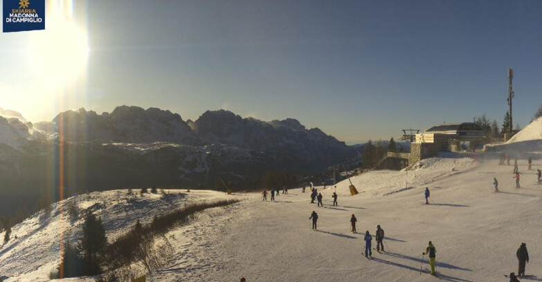 Webcam Skiarea Campiglio Dolomiti di Brenta Val di Sole Val Rendena - Seggiovia Malghette 