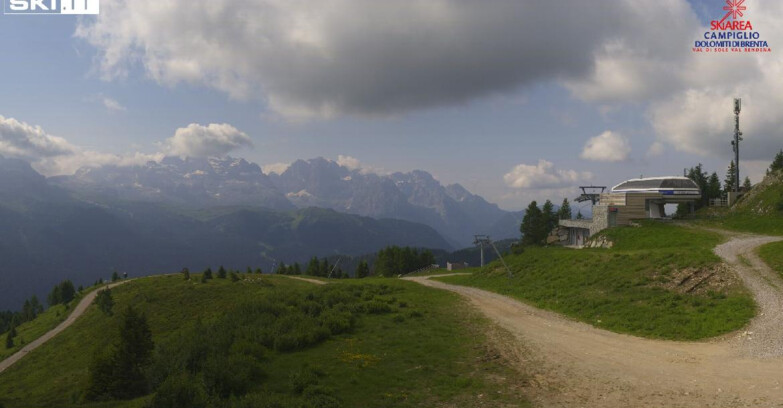 Webcam Ski area Campiglio Dolomiti di Brenta Val di Sole Val Rendena - Seggiovia Malghette 