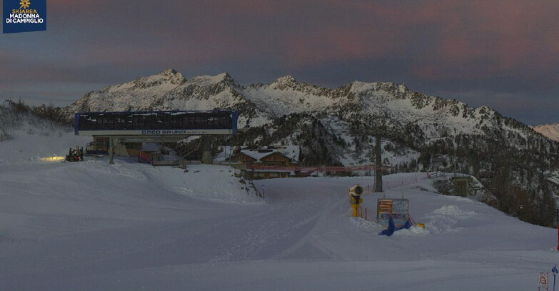 Webcam Ski area Campiglio Dolomiti di Brenta Val di Sole Val Rendena - Seggiovia Orso Bruno 