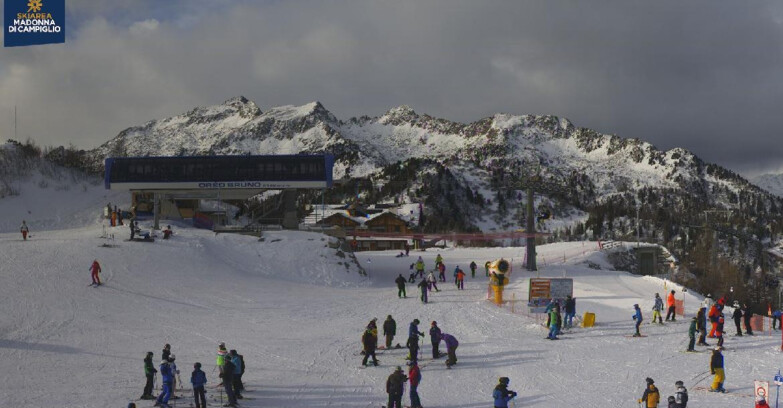 Webcam Skiarea Campiglio Dolomiti di Brenta Val di Sole Val Rendena - Seggiovia Orso Bruno 