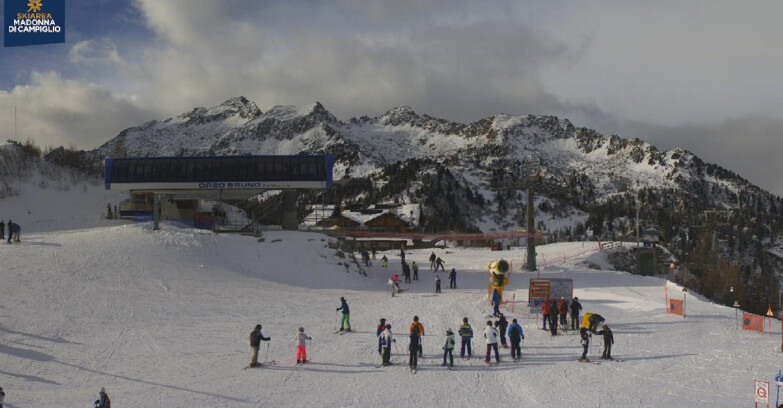 Webcam Skiarea Campiglio Dolomiti di Brenta Val di Sole Val Rendena - Seggiovia Orso Bruno 