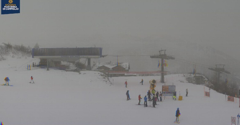 Webcam Skiarea Campiglio Dolomiti di Brenta Val di Sole Val Rendena - Seggiovia Orso Bruno 