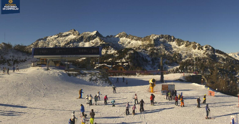 Webcam Folgarida-Marilleva  (Skiarea Campiglio Dolomiti di Brenta - Val di Sole Val Rendena) - Seggiovia Orso Bruno 