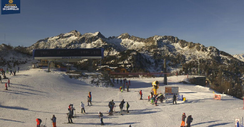 Webcam Ski area Campiglio Dolomiti di Brenta Val di Sole Val Rendena - Seggiovia Orso Bruno 