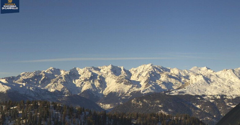 Webcam Folgarida-Marilleva  (Skiarea Campiglio Dolomiti di Brenta - Val di Sole Val Rendena) - Gruppo Ortles Cevedale  