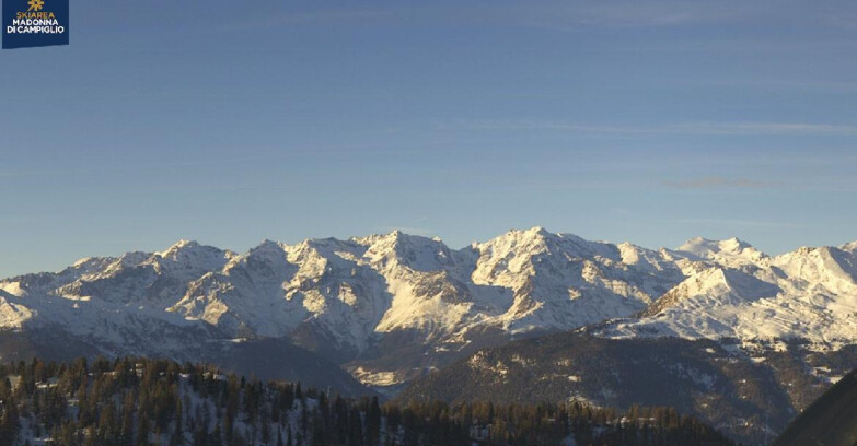 Webcam Folgarida-Marilleva  (Skiarea Campiglio Dolomiti di Brenta - Val di Sole Val Rendena) - Gruppo Ortles Cevedale  