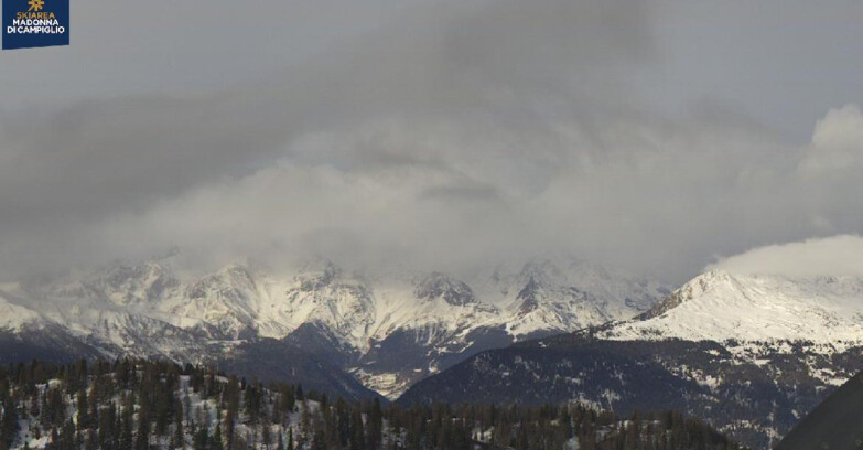 Webcam Folgarida-Marilleva  (Skiarea Campiglio Dolomiti di Brenta - Val di Sole Val Rendena) - Gruppo Ortles Cevedale 