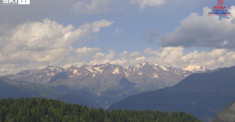 Webcam Folgarida-Marilleva  (Skiarea Campiglio Dolomiti di Brenta - Val di Sole Val Rendena) - Gruppo Ortles Cevedale 