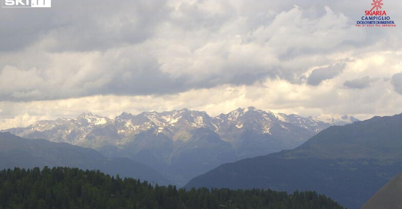 Webcam Folgarida-Marilleva  (Skiarea Campiglio Dolomiti di Brenta - Val di Sole Val Rendena) - Gruppo Ortles Cevedale 