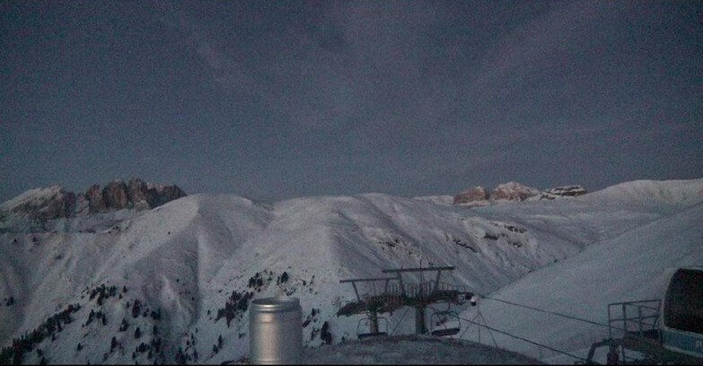 Webcam Pozza di Fassa-Aloch-Buffaure - Pala del Geiger, sullo sfondo il Pordoi