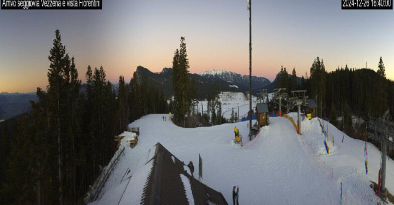 Webcam Ski Area Lavarone  - Chair lift Laghetto 