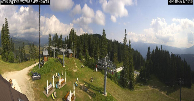 Webcam Ski Area Lavarone  - Chair lift Laghetto 
