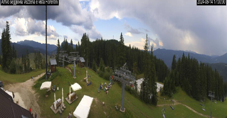 Webcam Lavarone - Chair lift Laghetto 