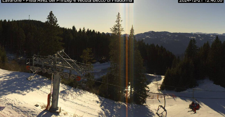 Webcam Ski area Lavarone - Pista Avez- seggiovia Lagh.