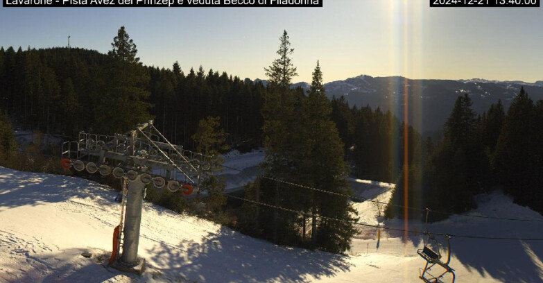 Webcam Ski area Lavarone - Pista Avez- seggiovia Lagh.