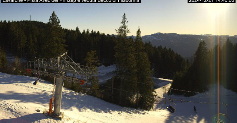 Webcam Ski area Lavarone - Pista Avez- seggiovia Lagh.