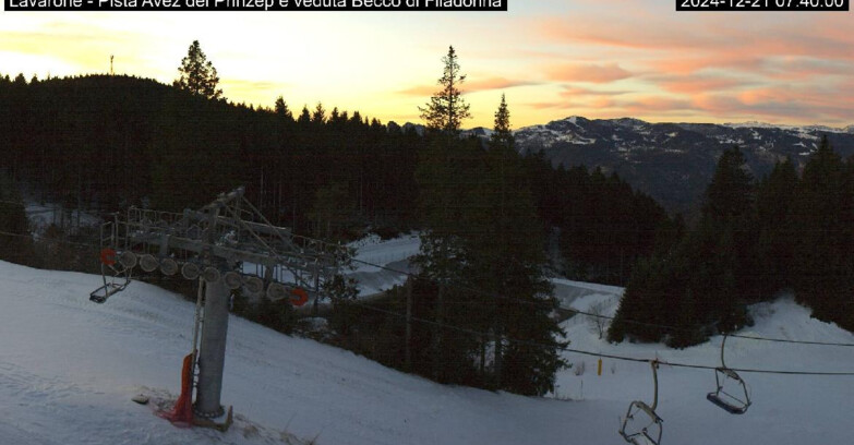 Webcam Ski area Lavarone - Pista Avez- seggiovia Lagh.