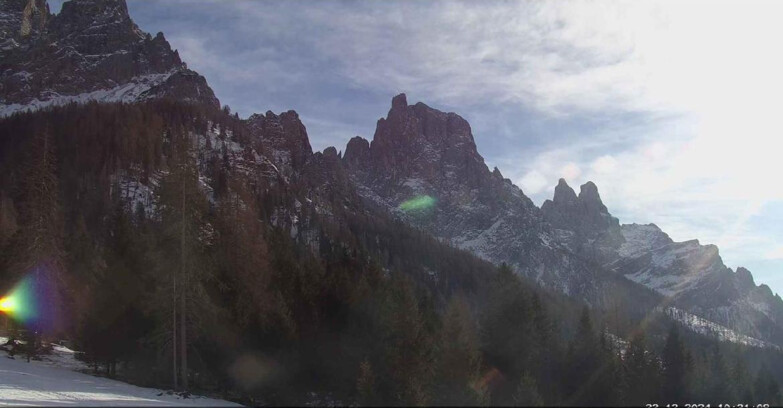 Webcam Сан-Мартино-ди-Кастроцца - Пассо-Ролле - Le Pale di San Martino