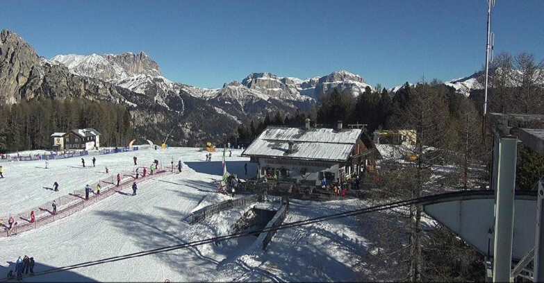 Webcam Vigo di Fassa-Pera-Ciampedìe - Vigo - verso Sassolungo e Pordoi