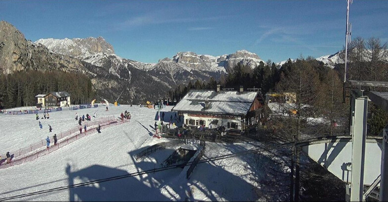 Webcam Vigo di Fassa-Pera-Ciampedìe - Vigo - verso Sassolungo e Pordoi