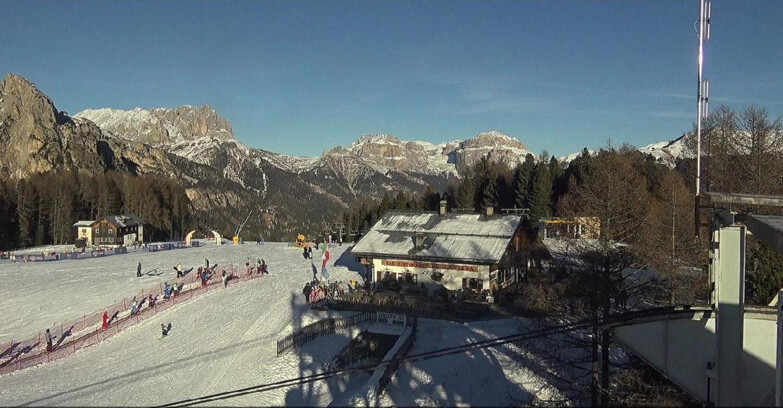 Webcam Vigo di Fassa-Pera-Ciampedìe - Vigo - verso Sassolungo e Pordoi