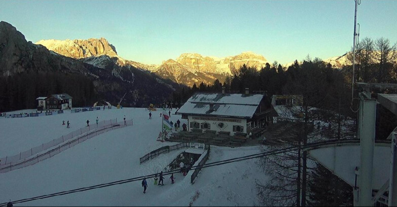 Webcam Vigo di Fassa-Pera-Ciampedìe - Vigo - verso Sassolungo e Pordoi