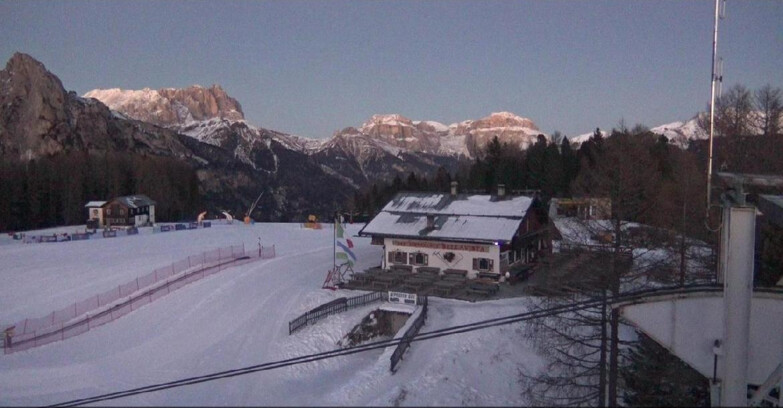 Webcam Vigo di Fassa-Pera-Ciampedie - Vigo - verso Sassolungo e Pordoi