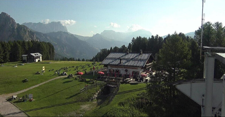 Webcam Vigo di Fassa-Pera-Ciampedie - Vigo - verso Sassolungo e Pordoi