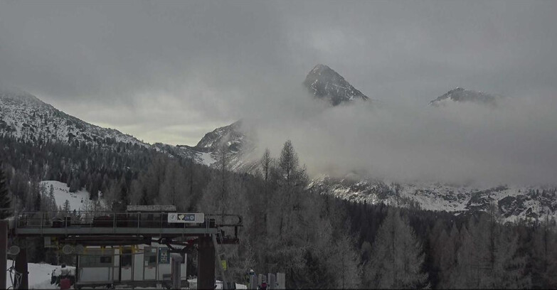 Webcam Сан-Мартино-ди-Кастроцца - Пассо-Ролле - Passo Rolle - Colbricon