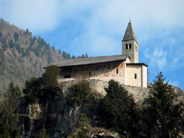 Chiesa Di S Stefano Sehenswert Kirchen Einsiedeleien Und Wallfahrtskirchen Trentino Italien