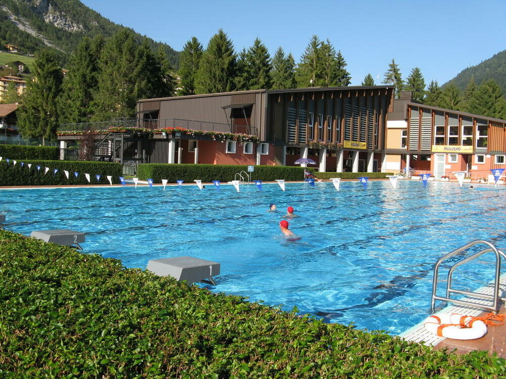 Piscina Molveno Guida Piscine E Wellness Trentino